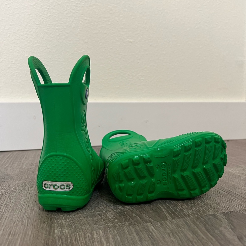 Green Crocs Rain Boots (toddler size 6)